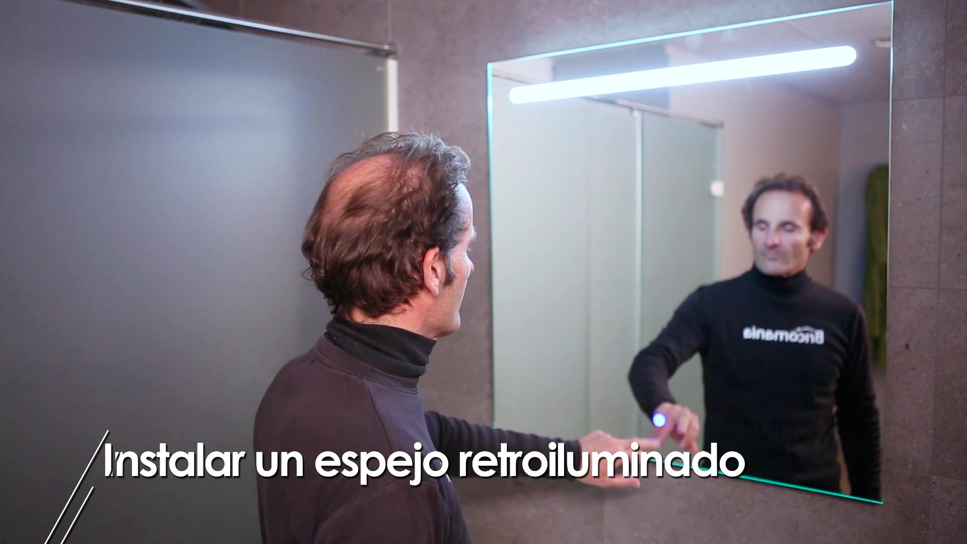 Cómo colocar un espejo retroiluminad