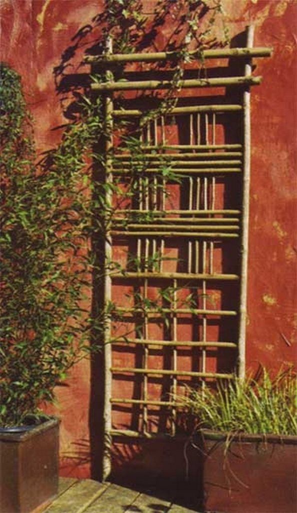 Trellis with recycled materials