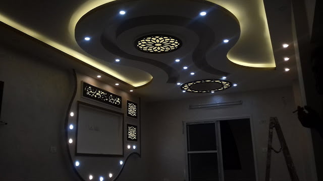 Hermosos tallados en madera hechos con una máquina CNC