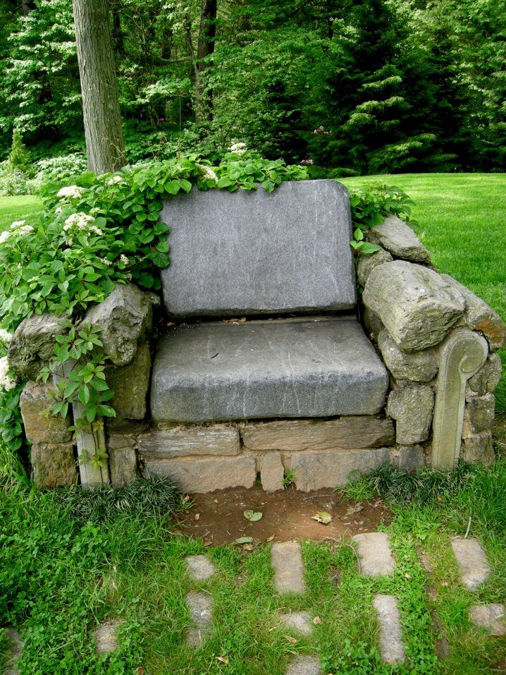 Formas económicas de remodelar tu jardín utilizando simples piedras