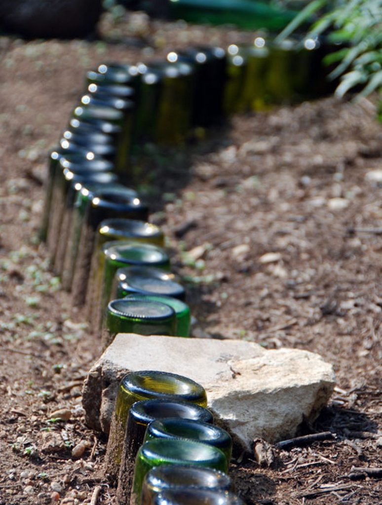 Formas Ingeniosas para Cambiar el Propósito de las Botellas de Vino