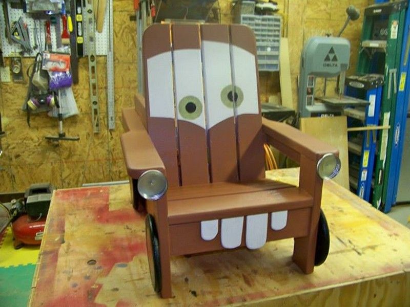 Build an Adirondack Chair for Kids with Mate Tow Design