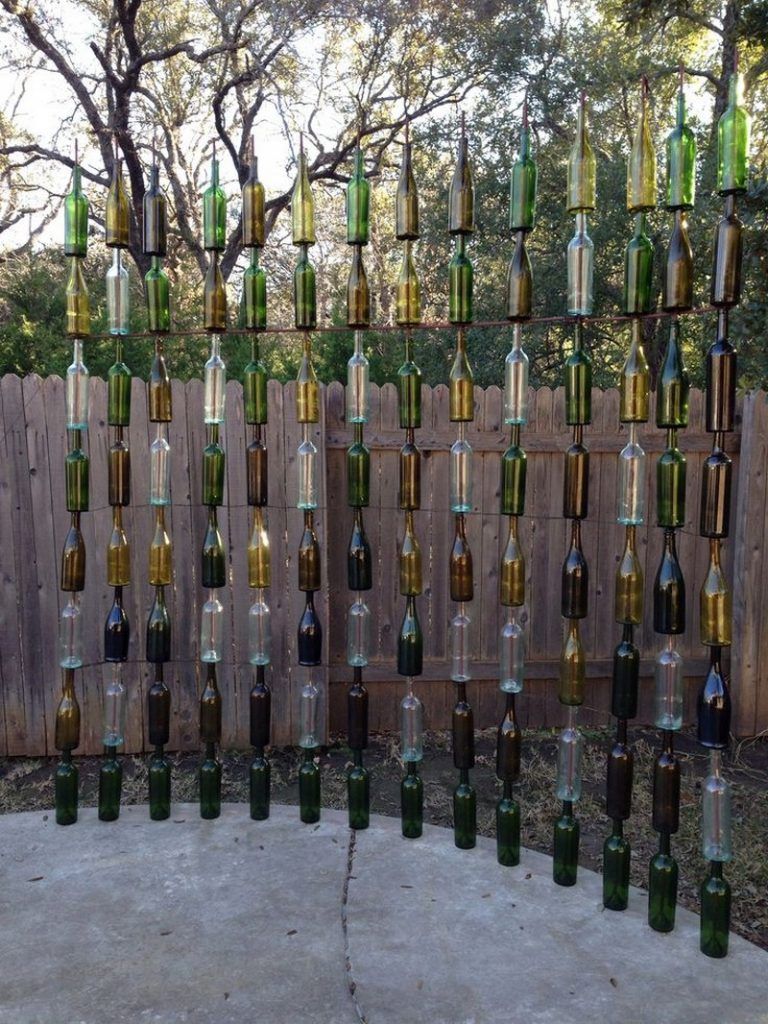 Formas Ingeniosas para Cambiar el Propósito de las Botellas de Vino