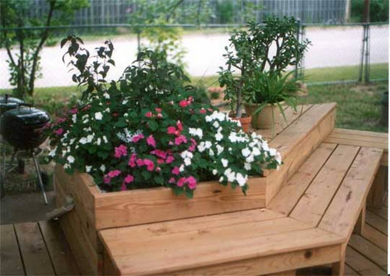 Cama de Jardín Elevada con Bancos