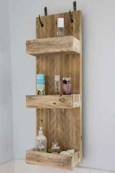 Stunning Shelves Made from Reclaimed Wood Pieces