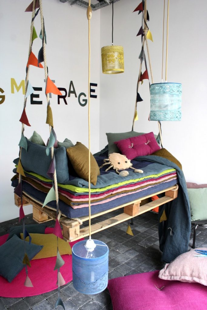 Awesome Hammocks Made from Recycled Pallets