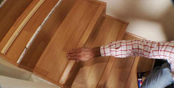 Aprende a revestir una escalera con piso laminado