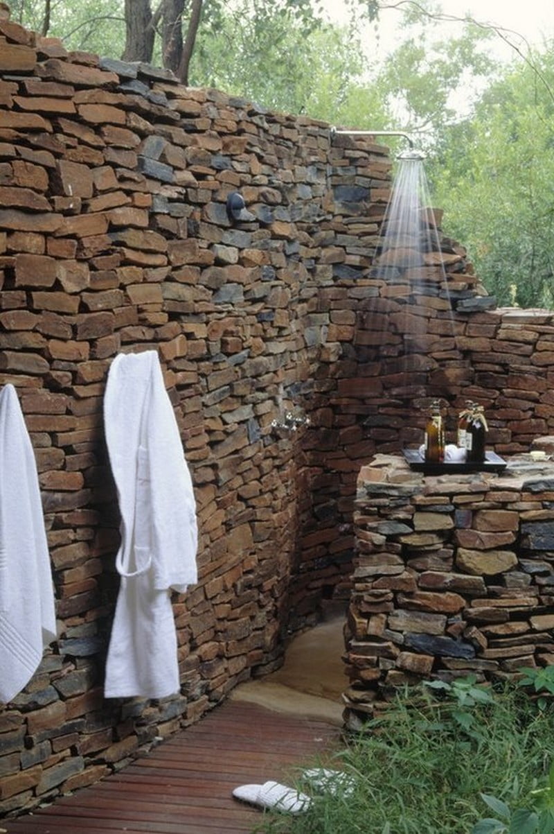 Geniales Duchas al Aire Libre que no Dejarás de Querer Tener