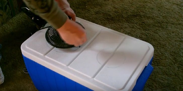 ¡Crea tu propio aire acondicionado con una hielera!