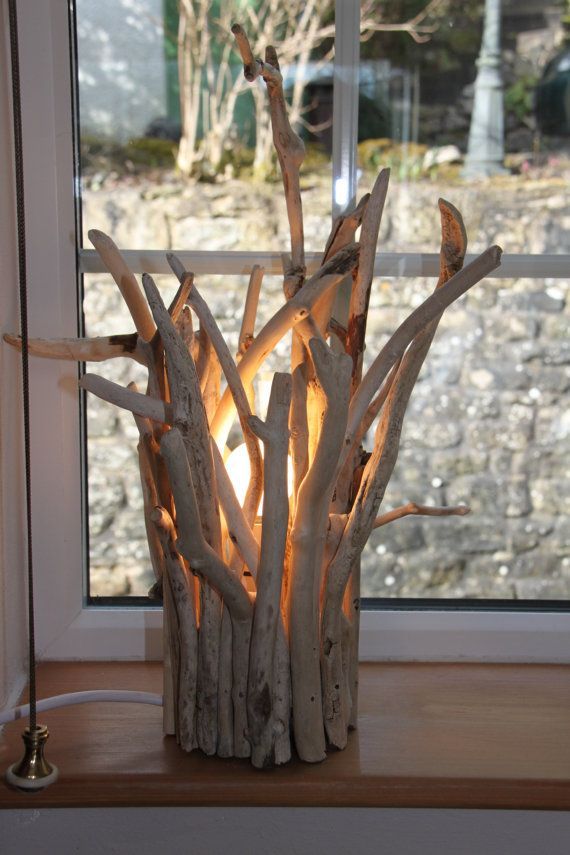 Originales lámparas elaboradas con madera natural para tu hogar