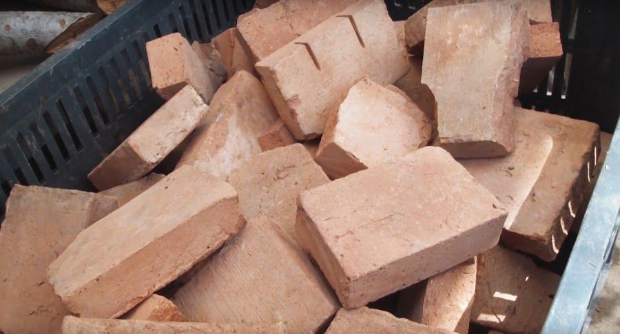 Make your own clay oven with recycled materials