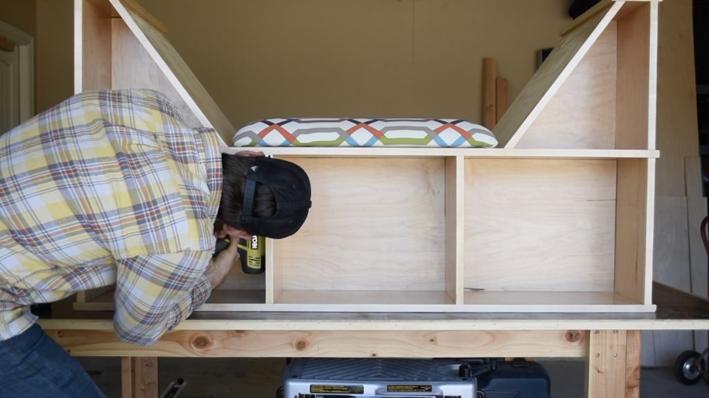 Cómo Construir un Increíble Rincón de Lectura con Almacenamiento de Libros