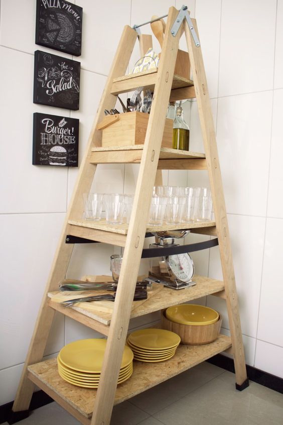 Minimalist wardrobe styles made from reclaimed wood