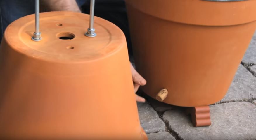 Como elaborar una parrilla utilizando dos macetas
