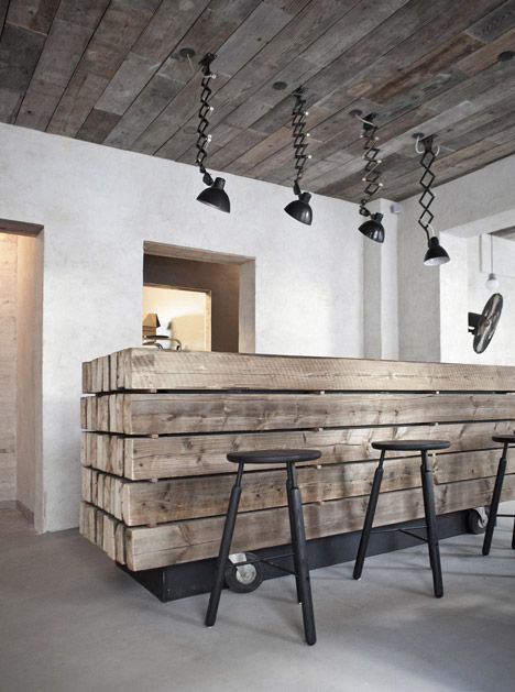 9 Ways to use recycled wood at home