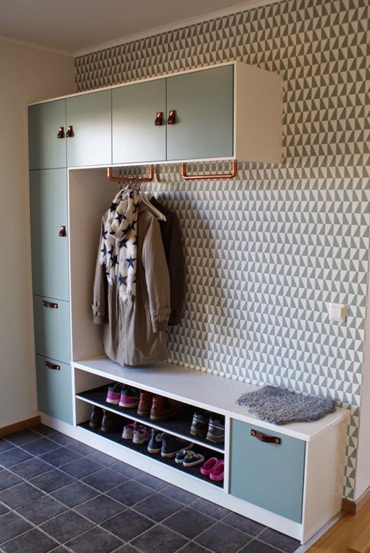Storage Solutions for the Entry Hall