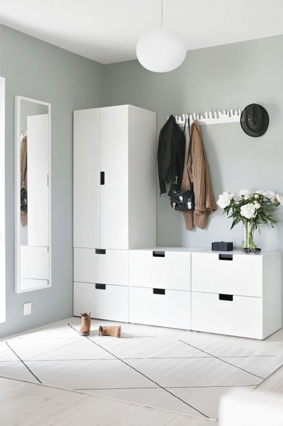 Storage Solutions for the Entry Hall