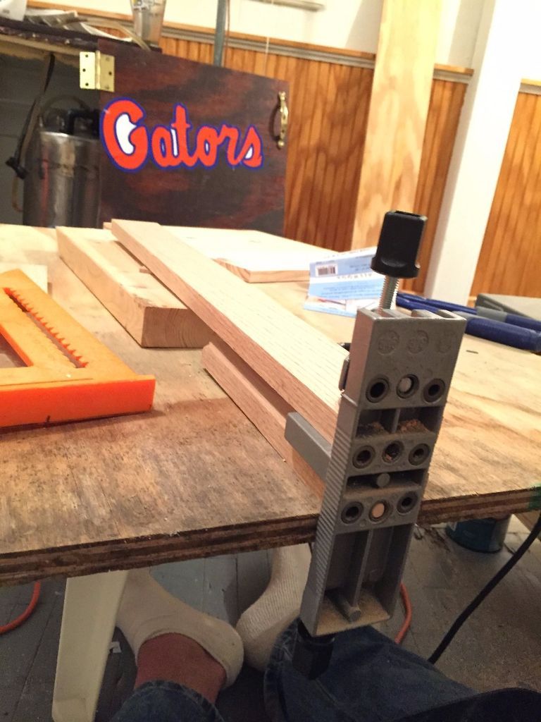 Guide to Build an Amazing Coffee Table with a Fish Tank