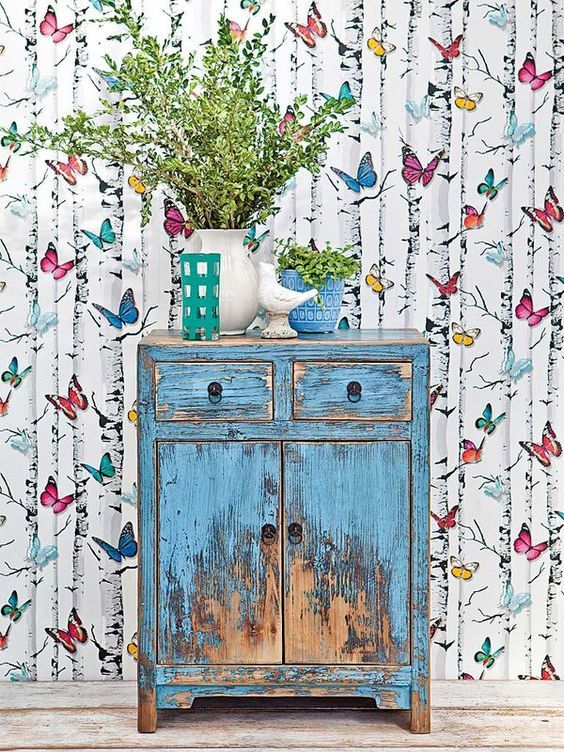 How to Renew Furniture with the Aged Patina Effect