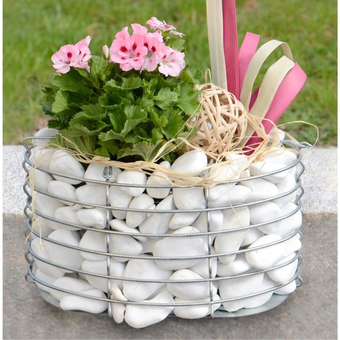 15 Projects with totally cool stone gabions for your garden