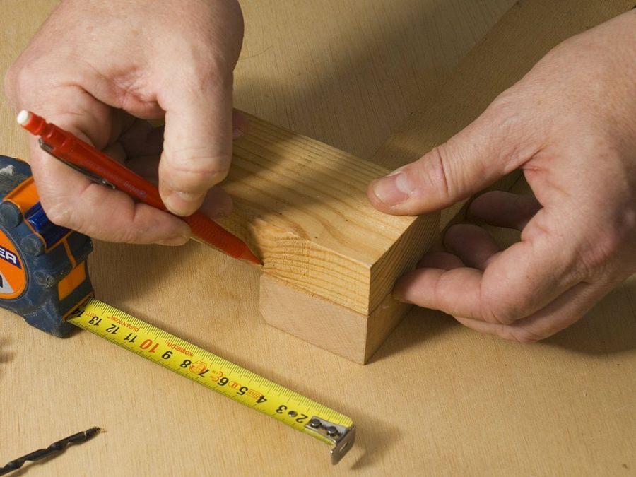 Técnica para ocultar los tornillos en la madera puede ser por la estética