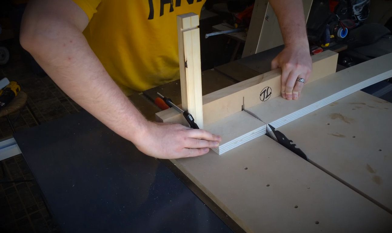 Interesante organizador de carpintería para tu taller