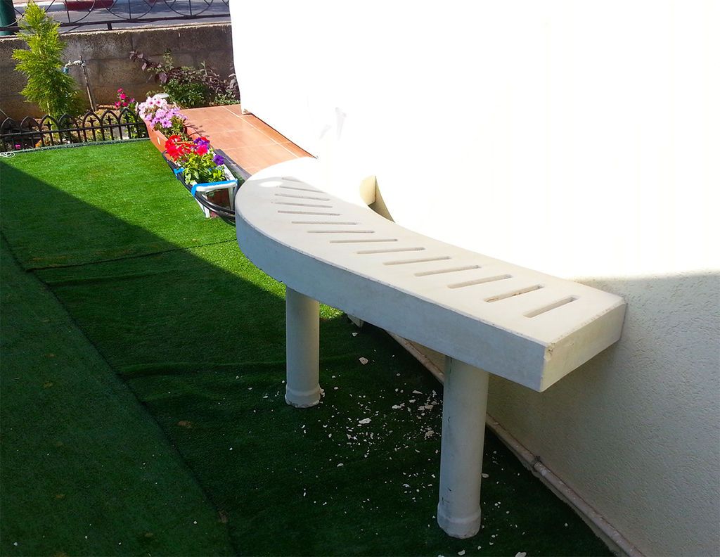 Building a Curved Concrete Bench