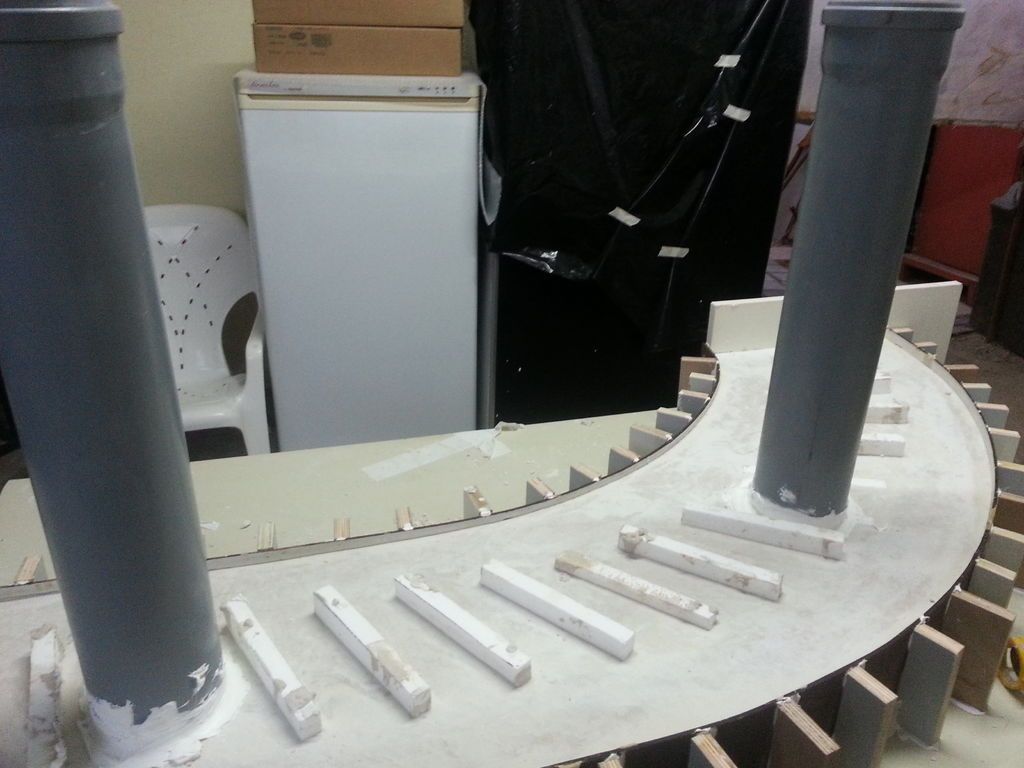 Building a Curved Concrete Bench