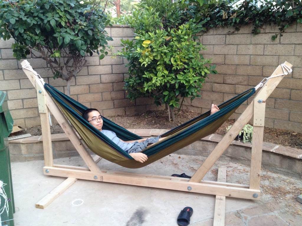 Soporte de Madera para una Hamaca al Aire Libre