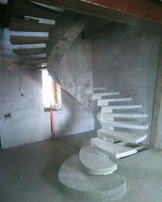 Escalera Circular Flotante de Concreto