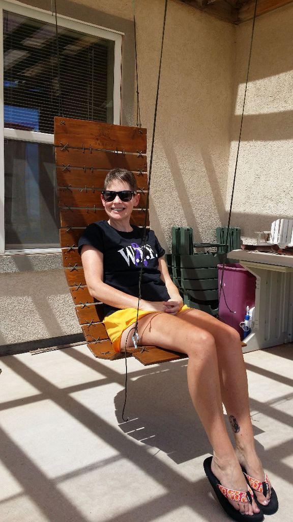 Hanging Chair: Paracord and Pallet Wood