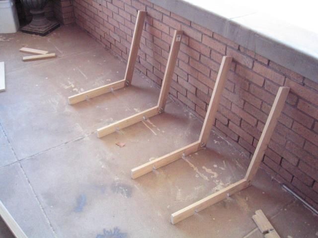 Resistente Columpio de Madera para el Porche de Entrada a una Casa