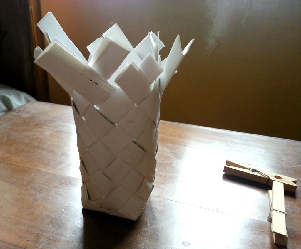 Simple Way to Make Recycled Paper Baskets