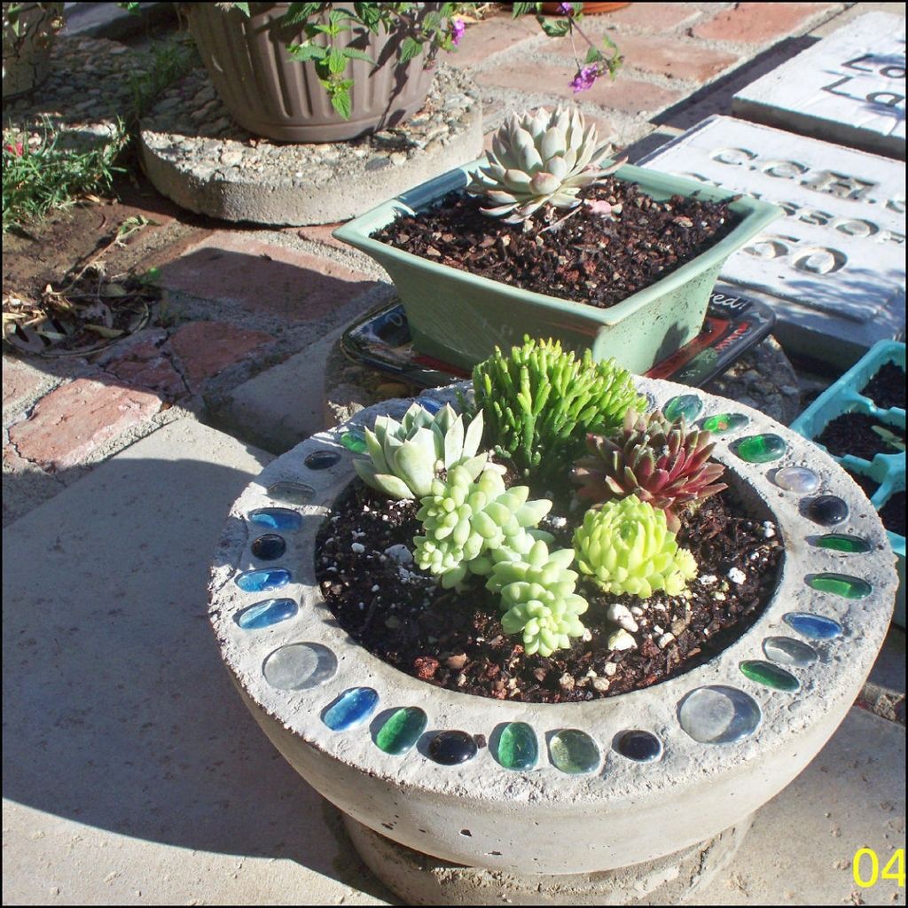 Cómo Hacer Plantador para el Jardín con una Bola de Boliche