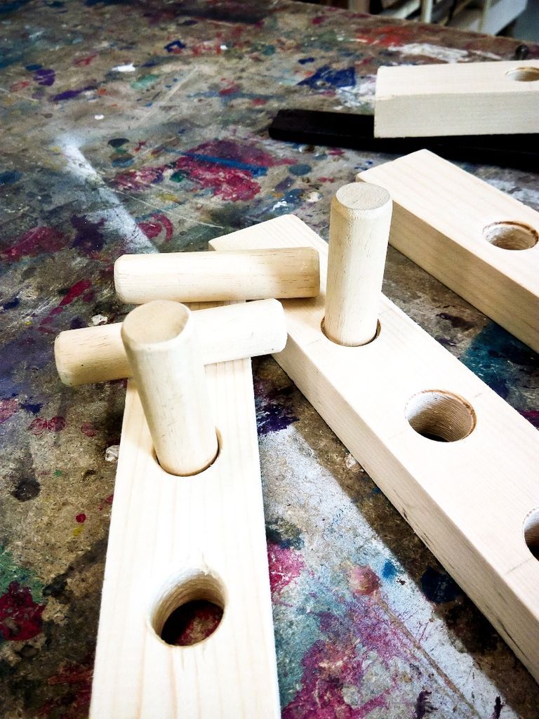 Adjustable Wooden Easel for Various Uses