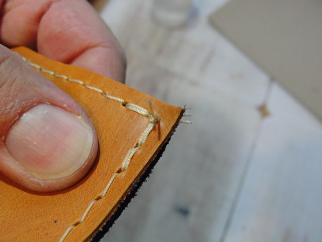 Cubierta de Cuero para Libro con Pirograbado