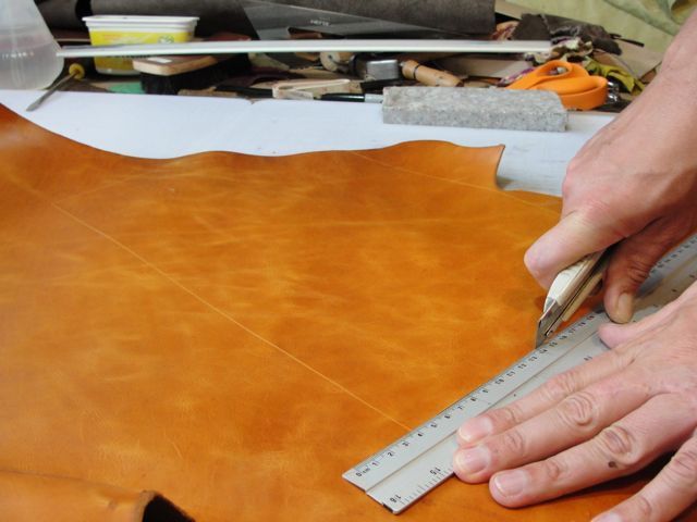 Cubierta de Cuero para Libro con Pirograbado