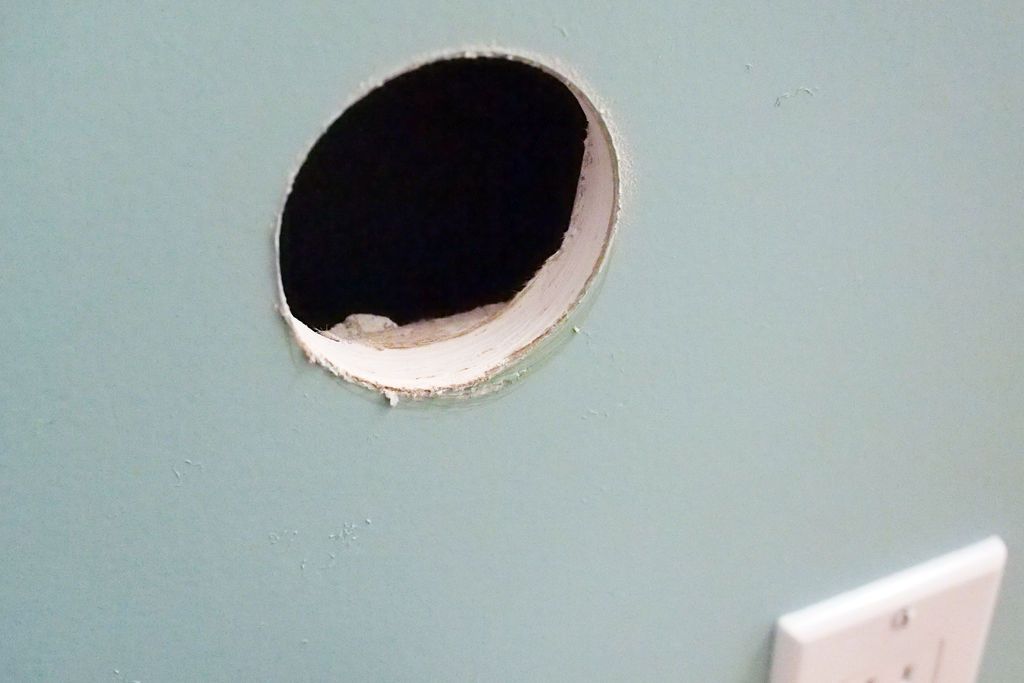 Reparar un Agujero en una Pared de Yeso