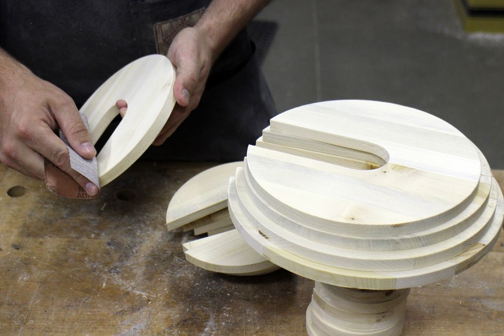Increíble Lámpara de Madera Apilada