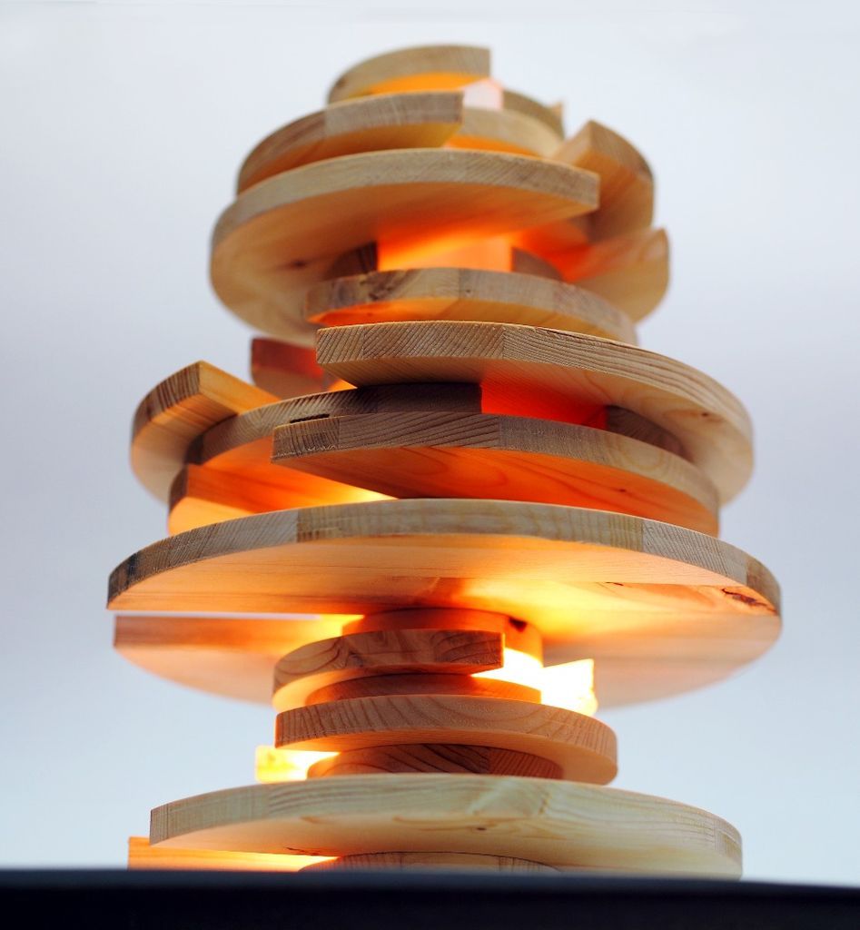 Increíble Lámpara de Madera Apilada