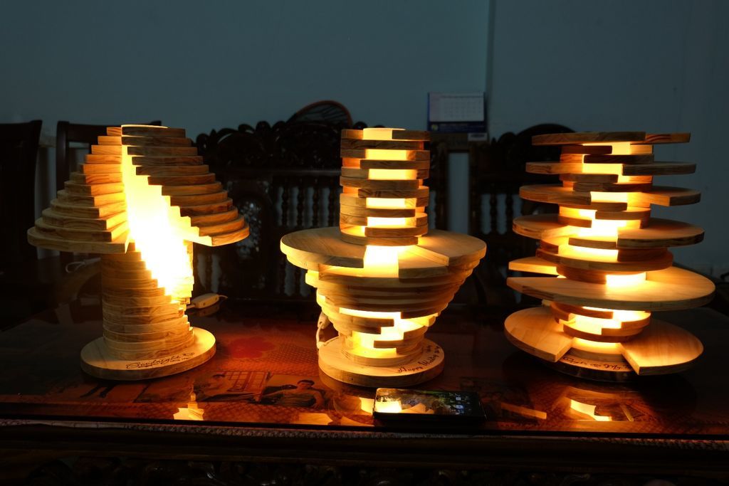 Increíble Lámpara de Madera Apilada