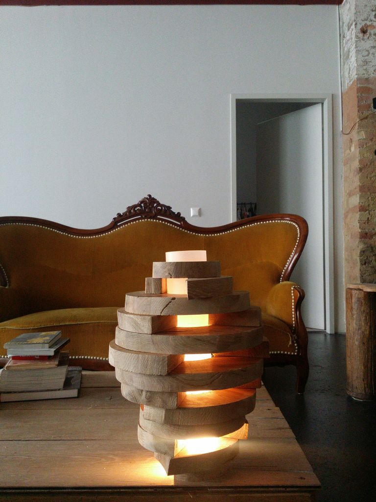 Increíble Lámpara de Madera Apilada