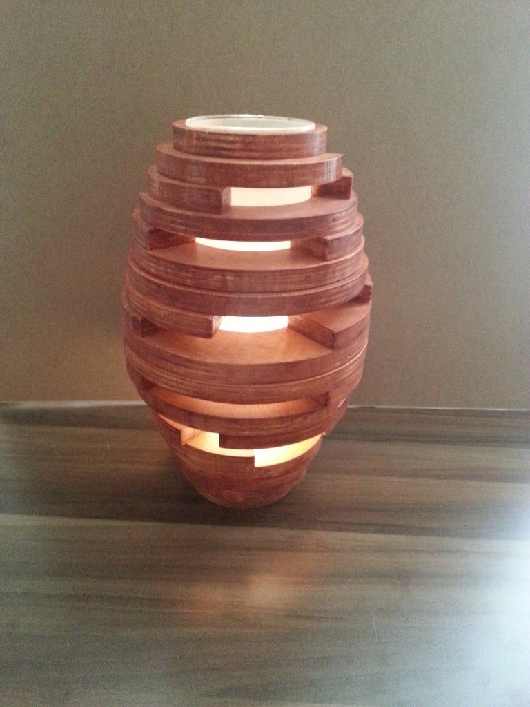 Increíble Lámpara de Madera Apilada