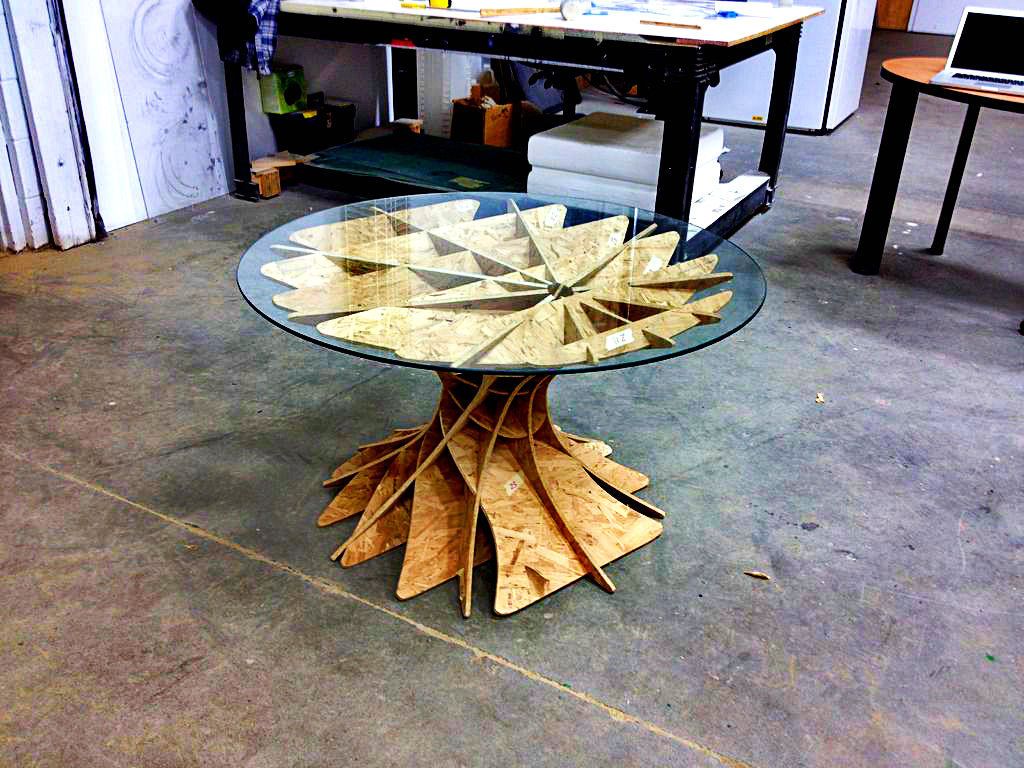 Una Mesa de Centro sin Algún Equipo de Fijación