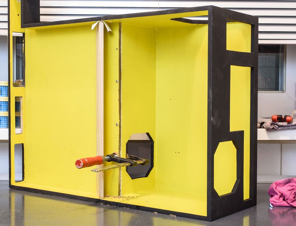 Drawer that Replaces the Computer Case and Stores All its Hardware Components