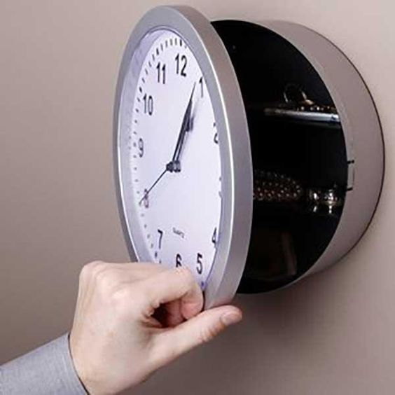 Ingenious accessories to hide your valuable items at home