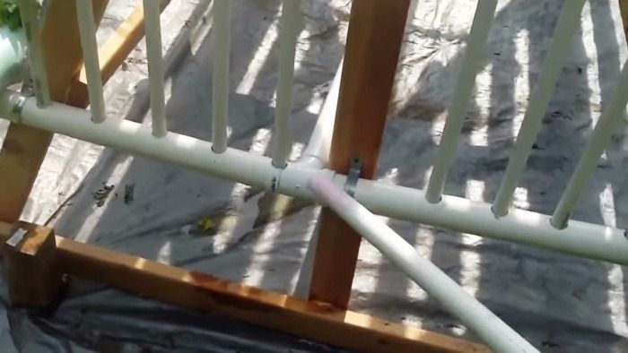 Mira y aprende cómo construir un sistema hidropónico vertical