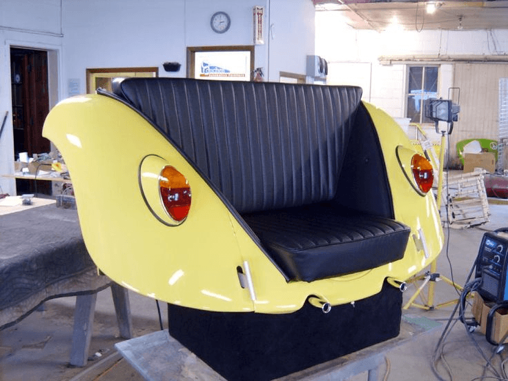 Muebles elaborados a base de automóviles