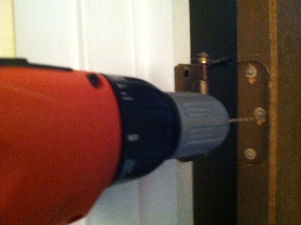 How to Repair Damaged Holes forRemove the Door Hinge Screws