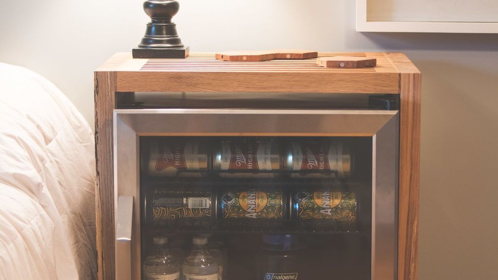 Auxiliary Table with Built-in Refrigerator